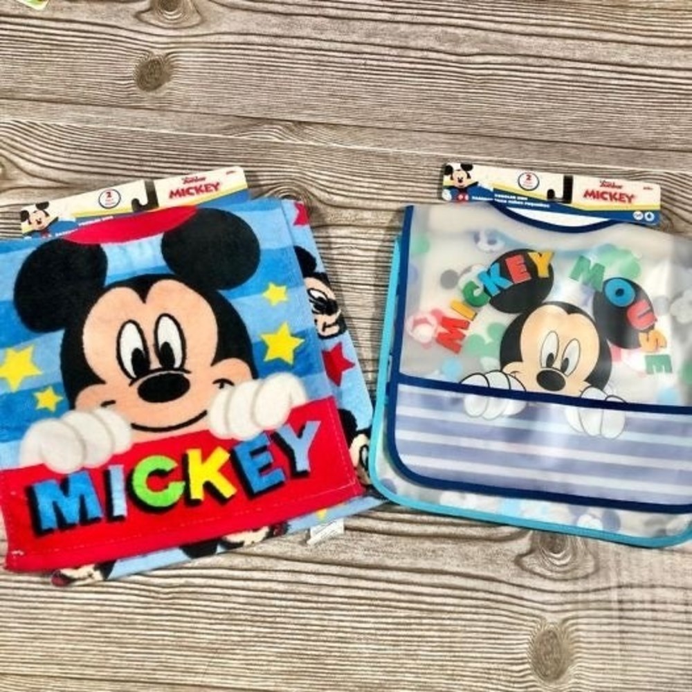 Disney Mickey Mouse bib bundle of (4).   B3
